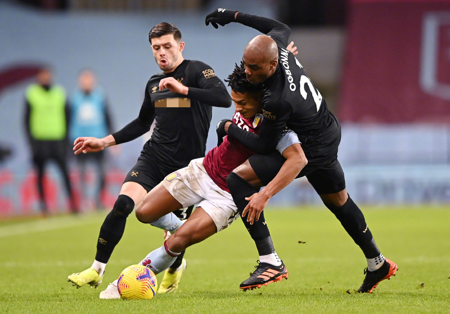 队中崭露头 队中崭露头